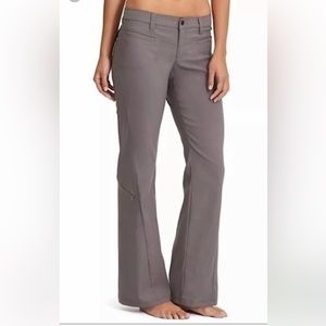 Athleta Dipper Outdoor Pants. Gray. Size 10T.